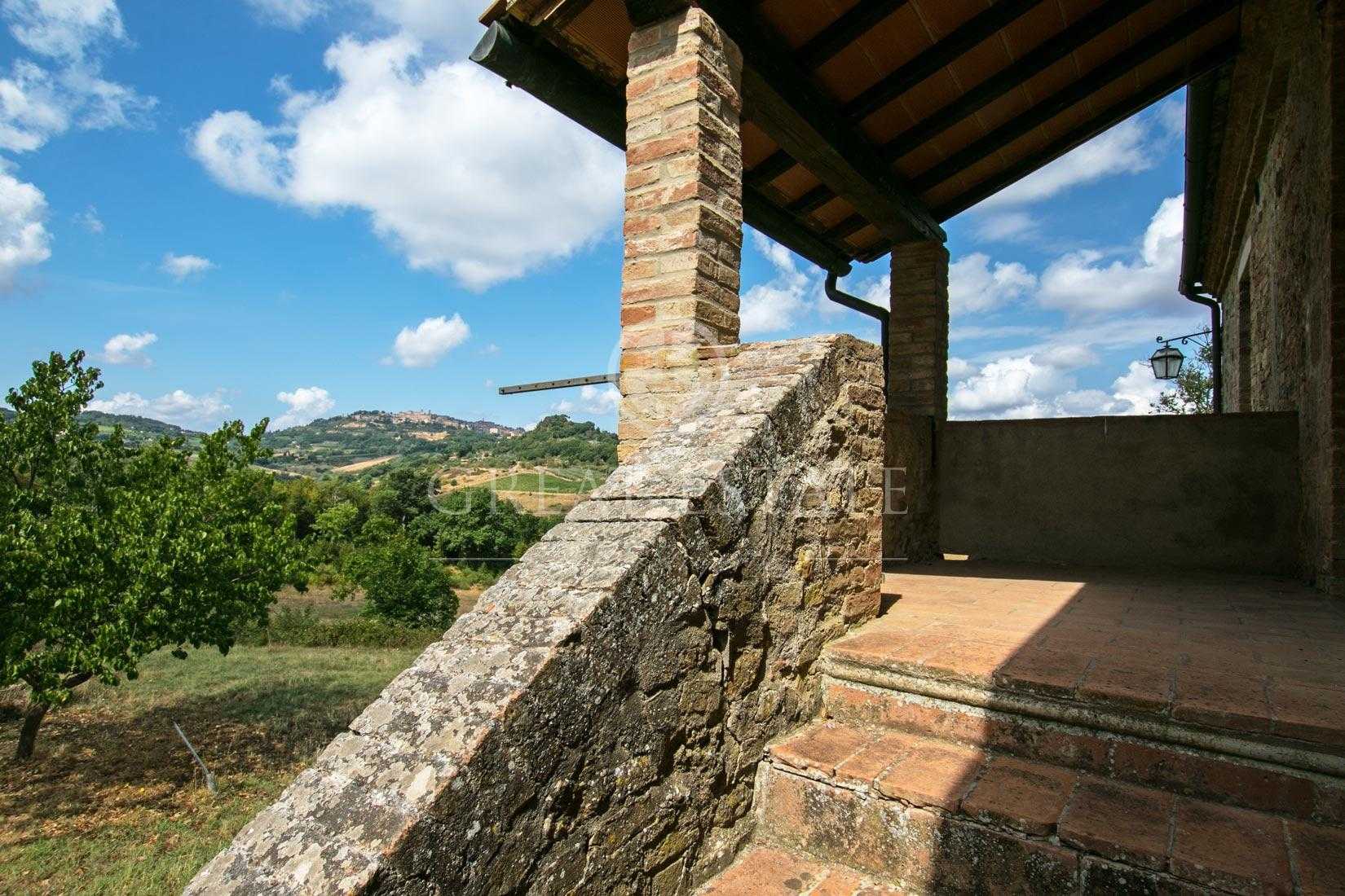 House in Montepulciano, Tuscany 11056280