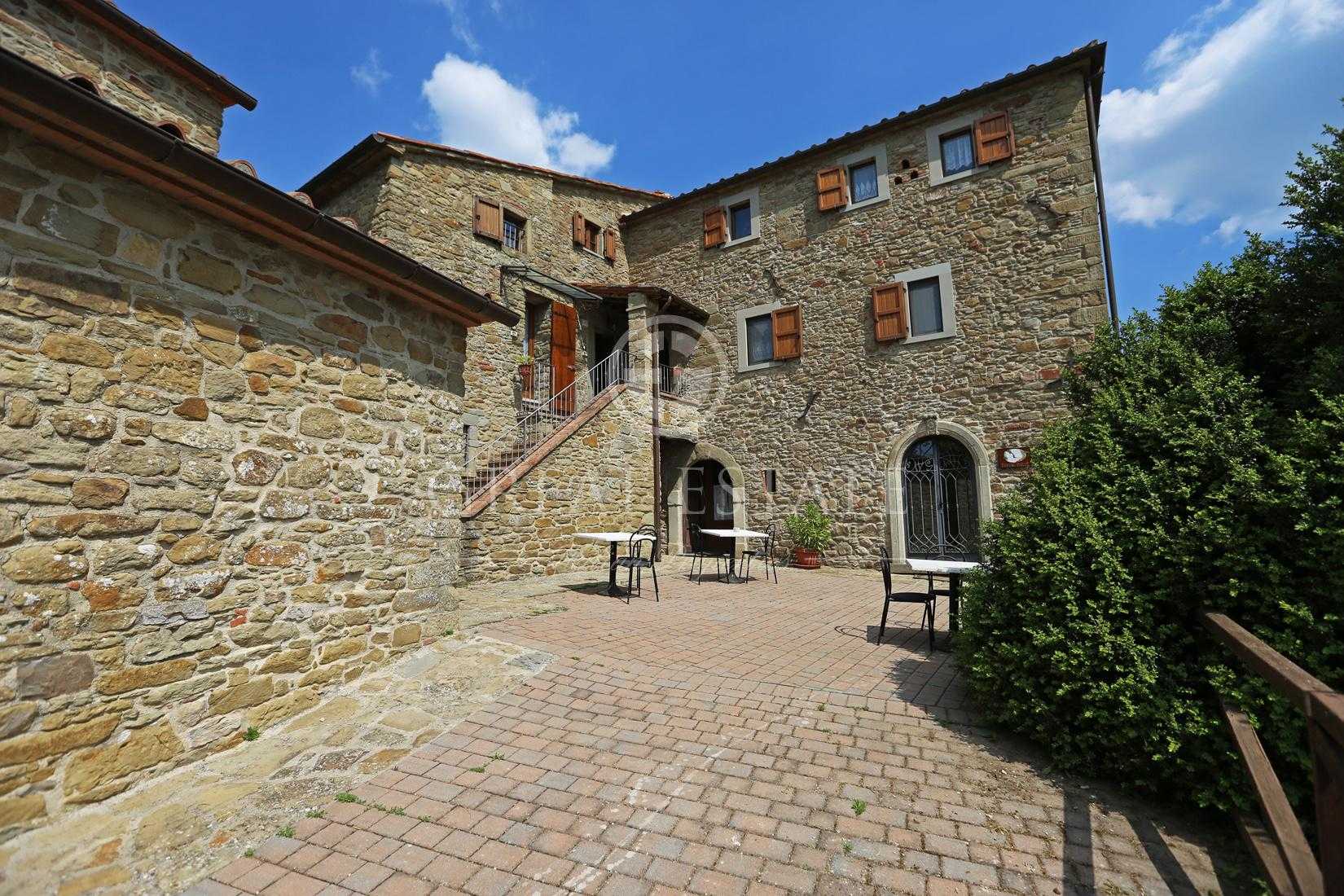 Rumah di Arezzo, Tuscany 11056312