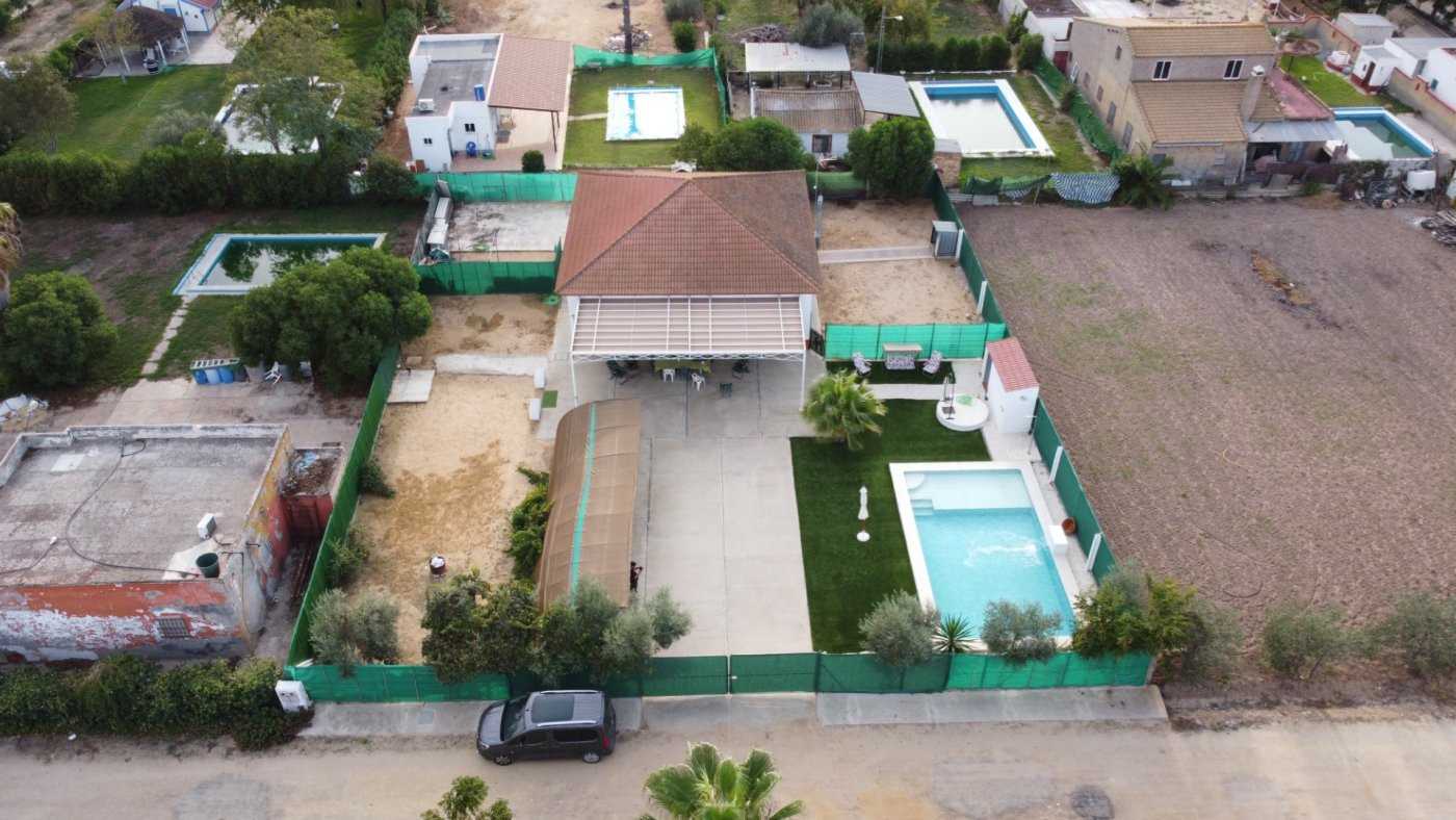 House in Los Palacios y Villafranca, Andalusia 11056355