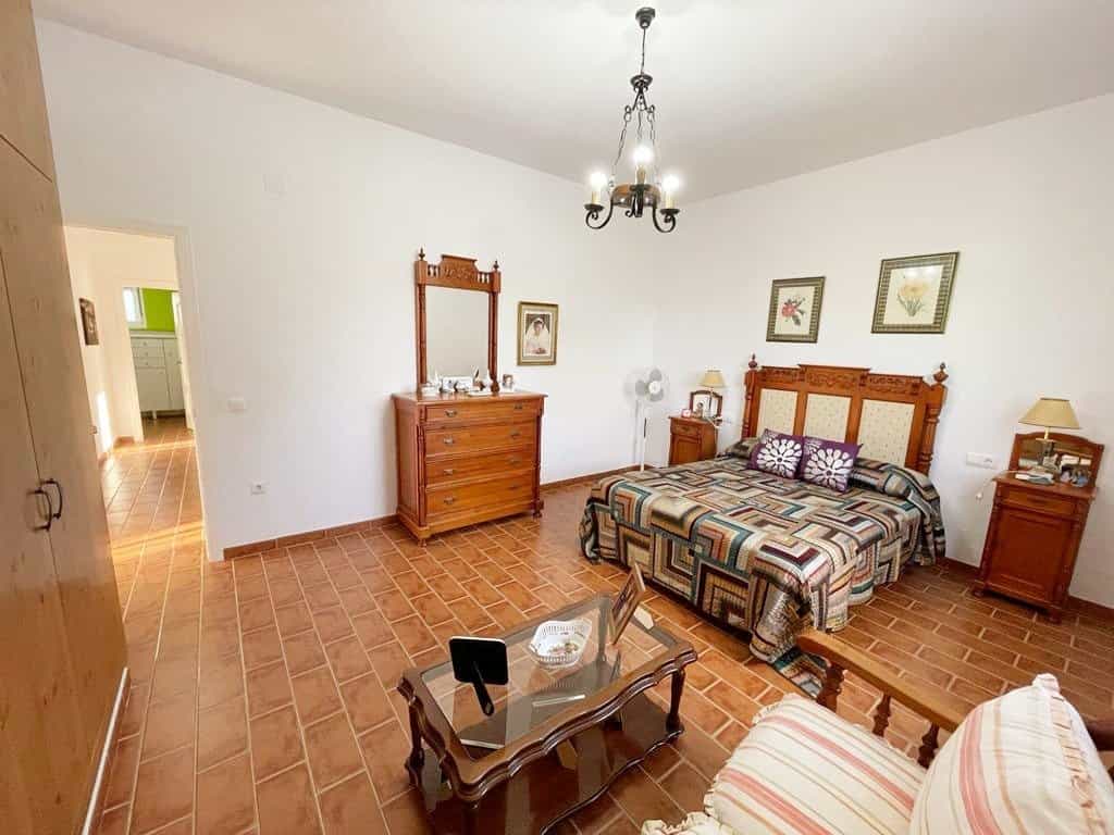 House in Los Palacios y Villafranca, Andalusia 11056355
