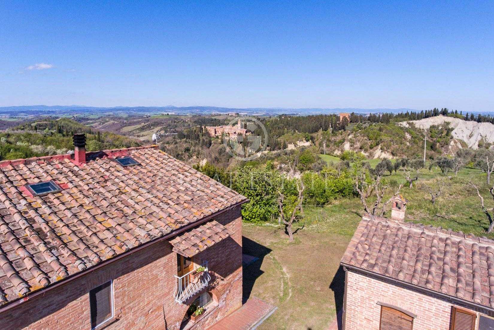 Huis in Asciano, Toscane 11056388