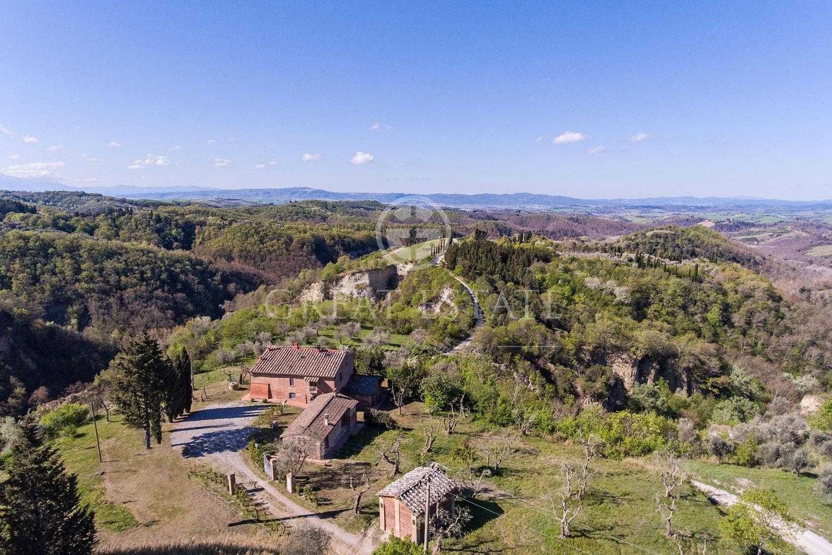 Huis in Asciano, Toscane 11056392