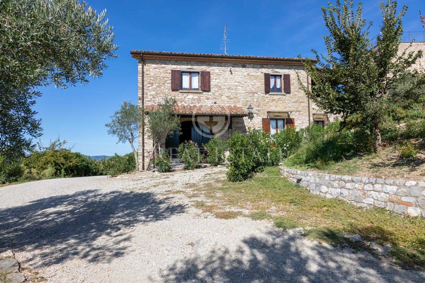 房子 在 Monte Santa Maria Tiberina, Umbria 11056425