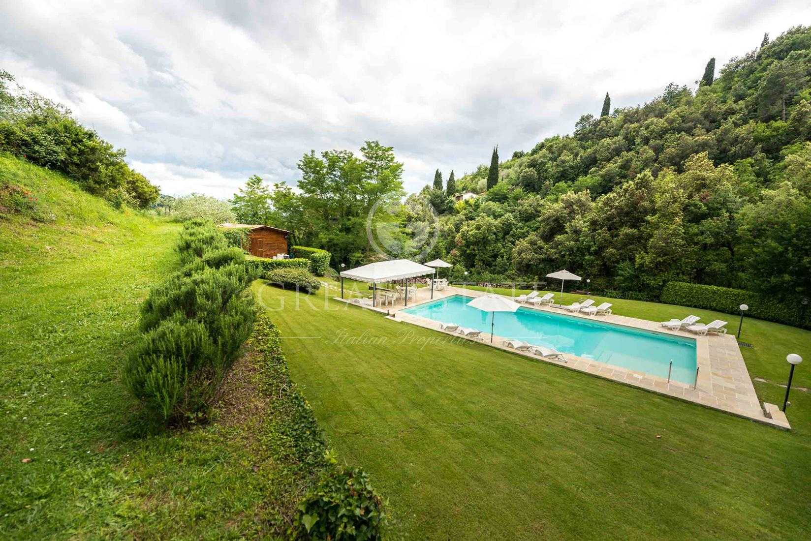 σπίτι σε Loro Ciuffenna, Tuscany 11056432