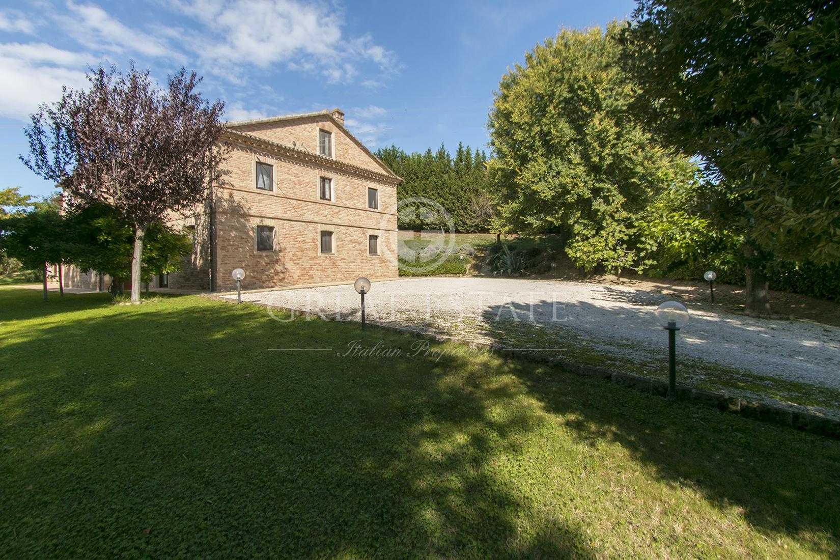 Huis in Osimo, Marche 11056570