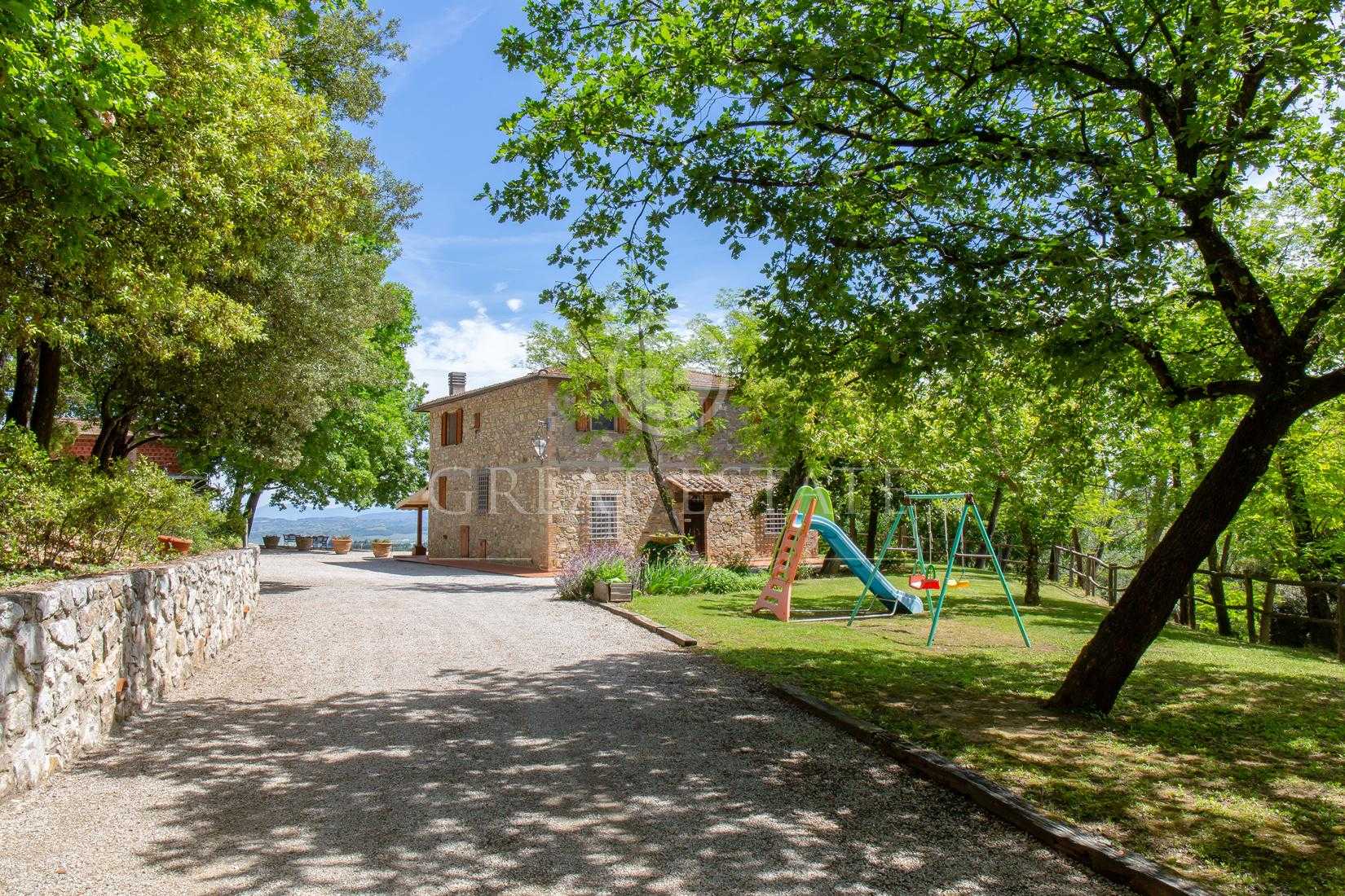 rumah dalam Montaione, Tuscany 11056575
