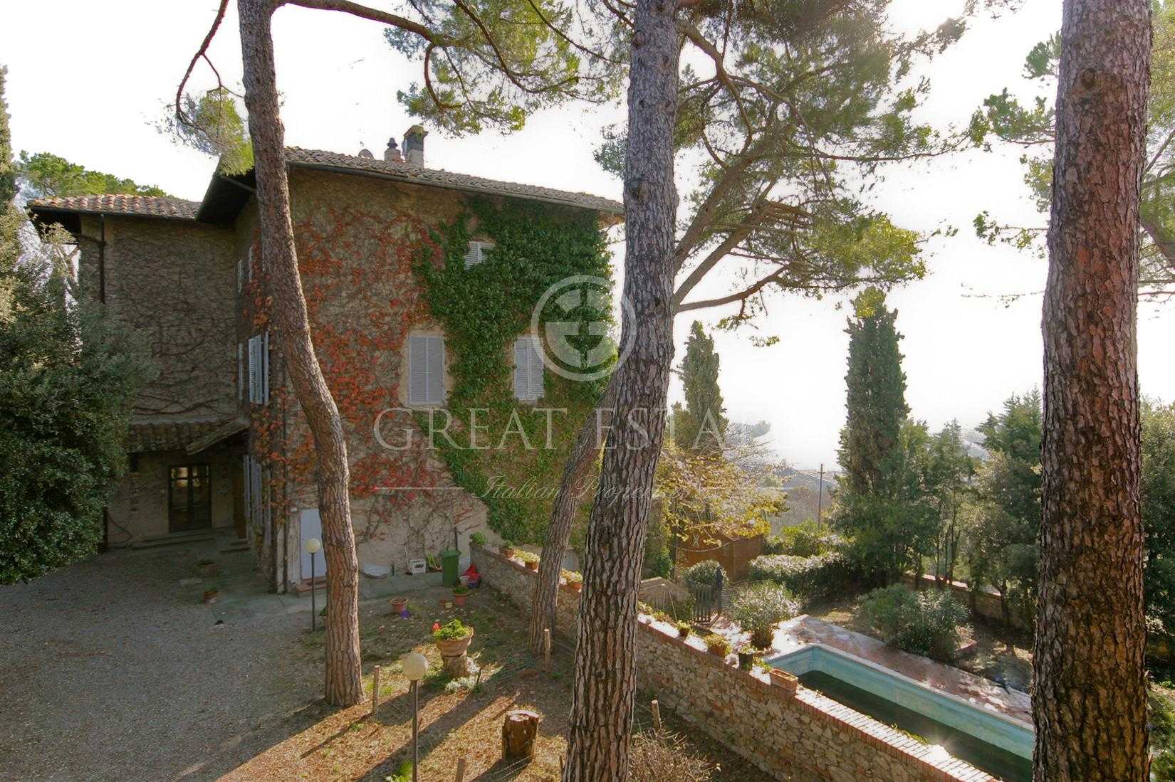 Rumah di Casole d'Elsa, Tuscany 11056599