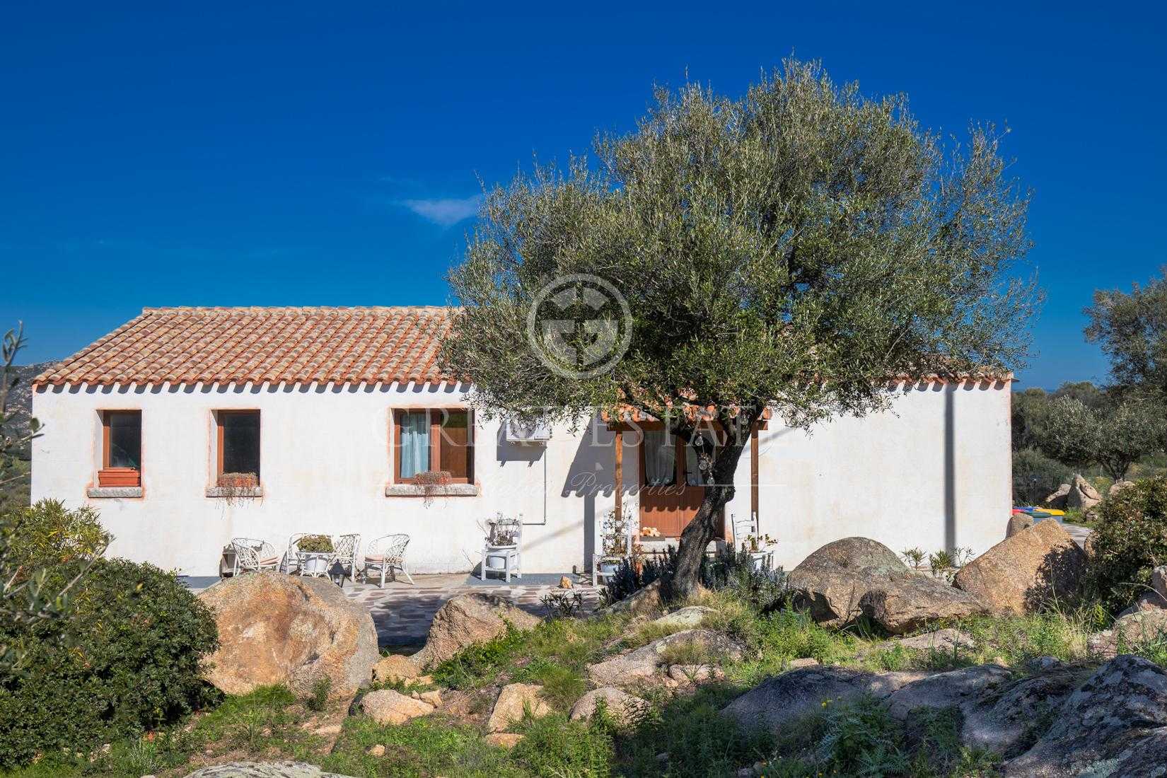 rumah dalam Golfo Aranci, Sardinia 11056609