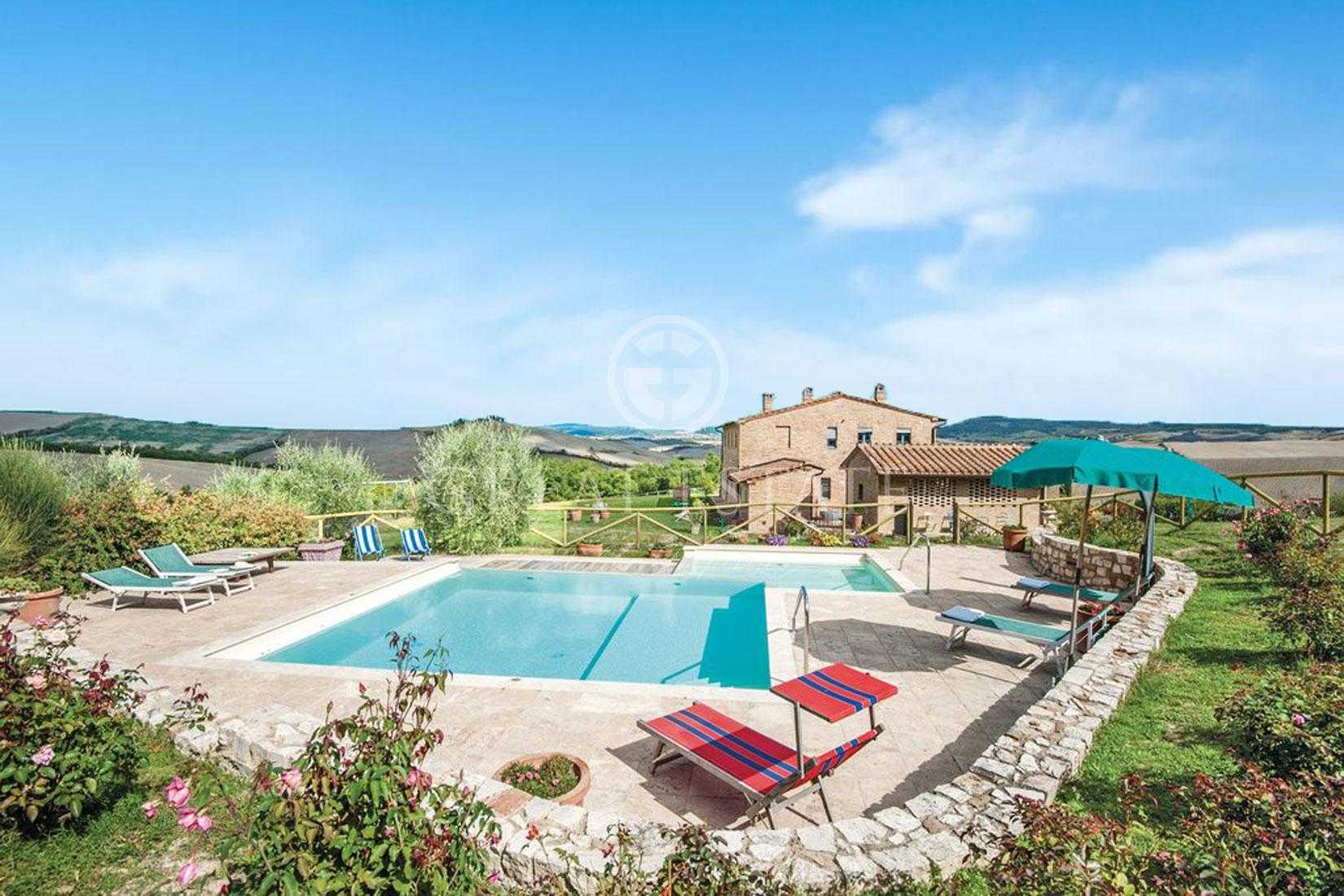 Huis in Asciano, Toscane 11056621