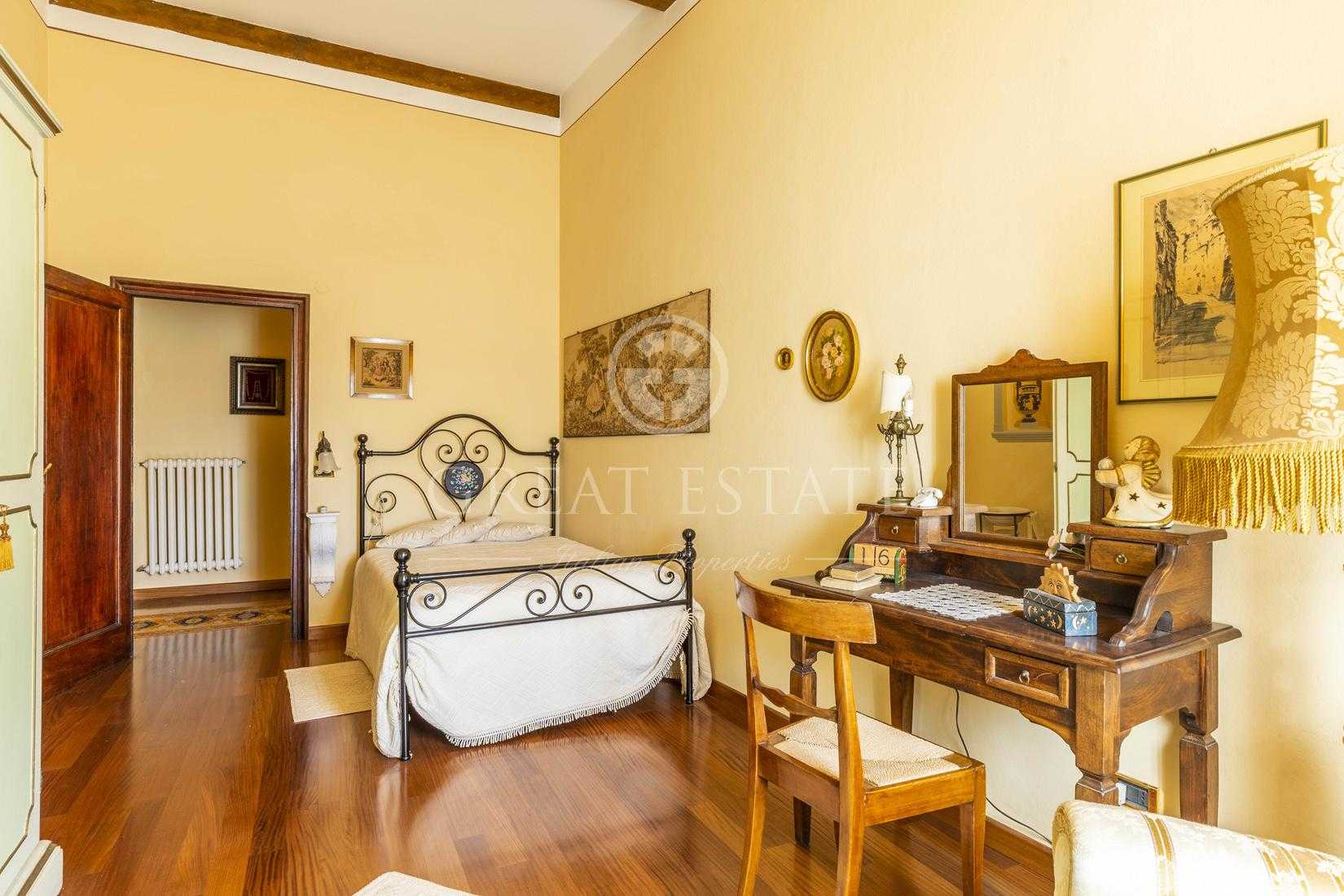 Квартира в Cortona, Tuscany 11056637