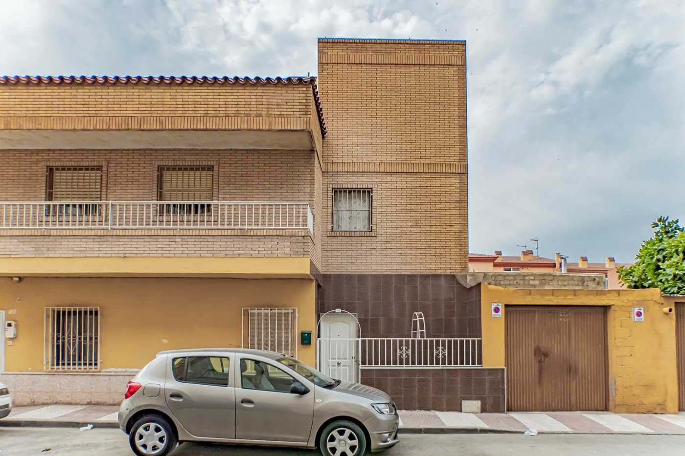 Будинок в Las Hortichuelas, Andalusia 11056650