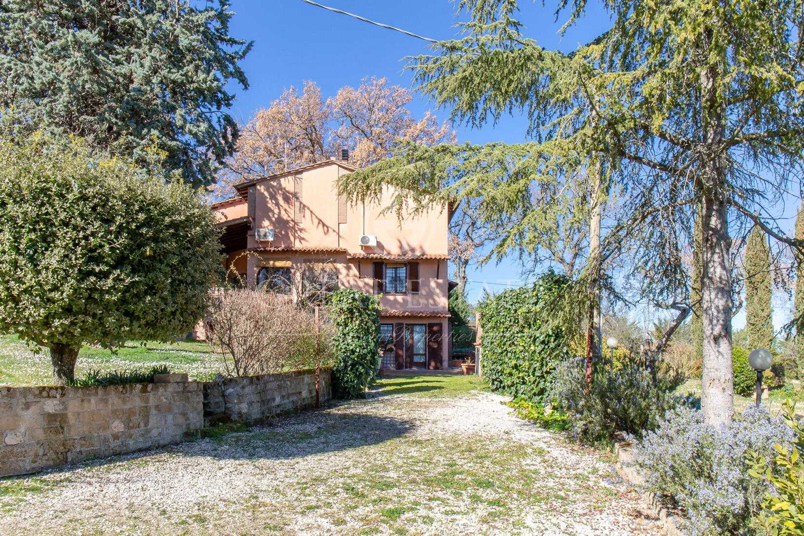 House in , Umbria 11056659