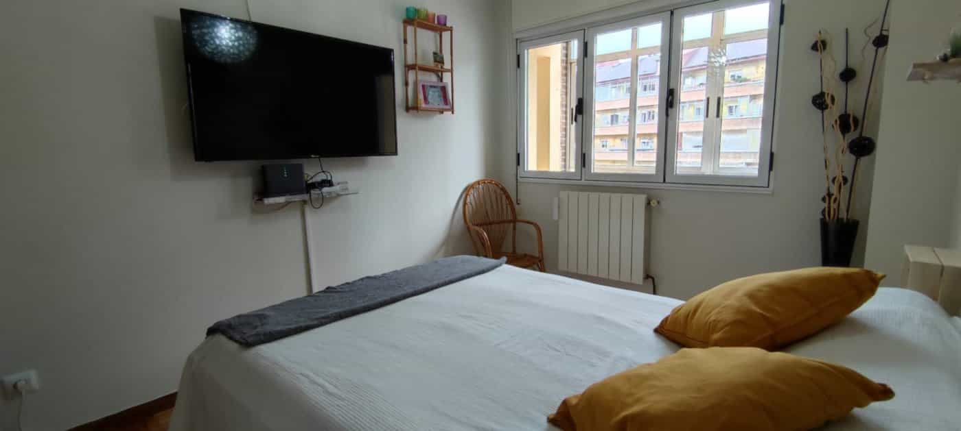 Condominium in Oviedo, Asturias 11056682