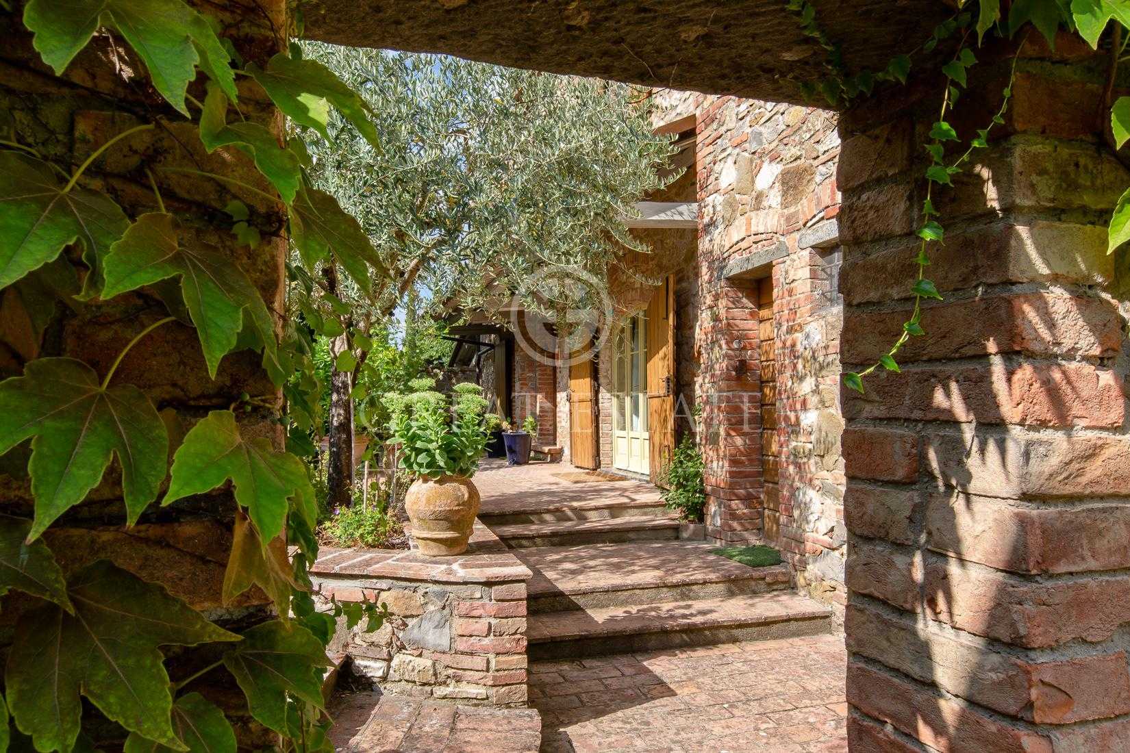 σπίτι σε Lucignano, Toscana 11056780