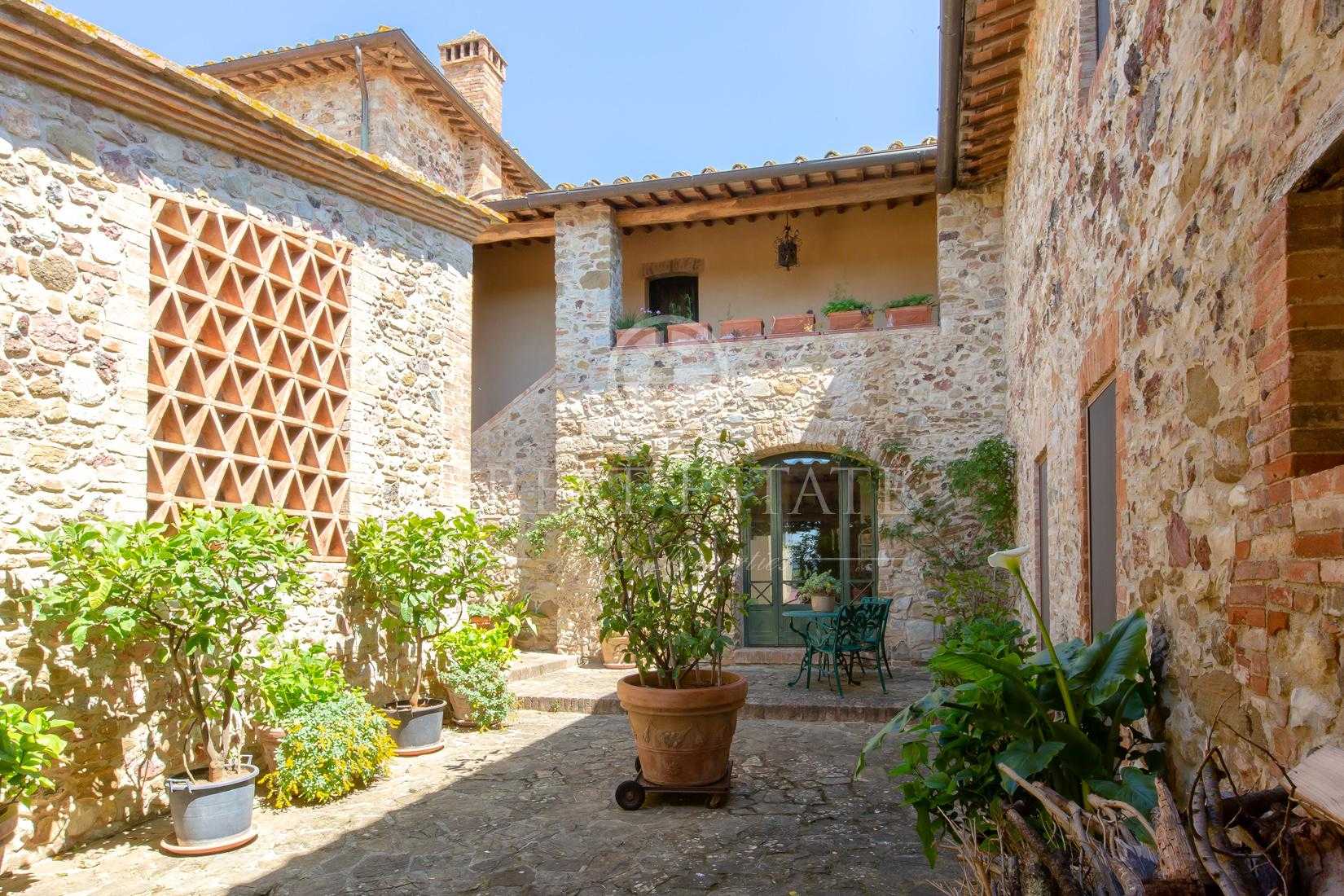 房子 在 Castellina in Chianti, Toscana 11056785