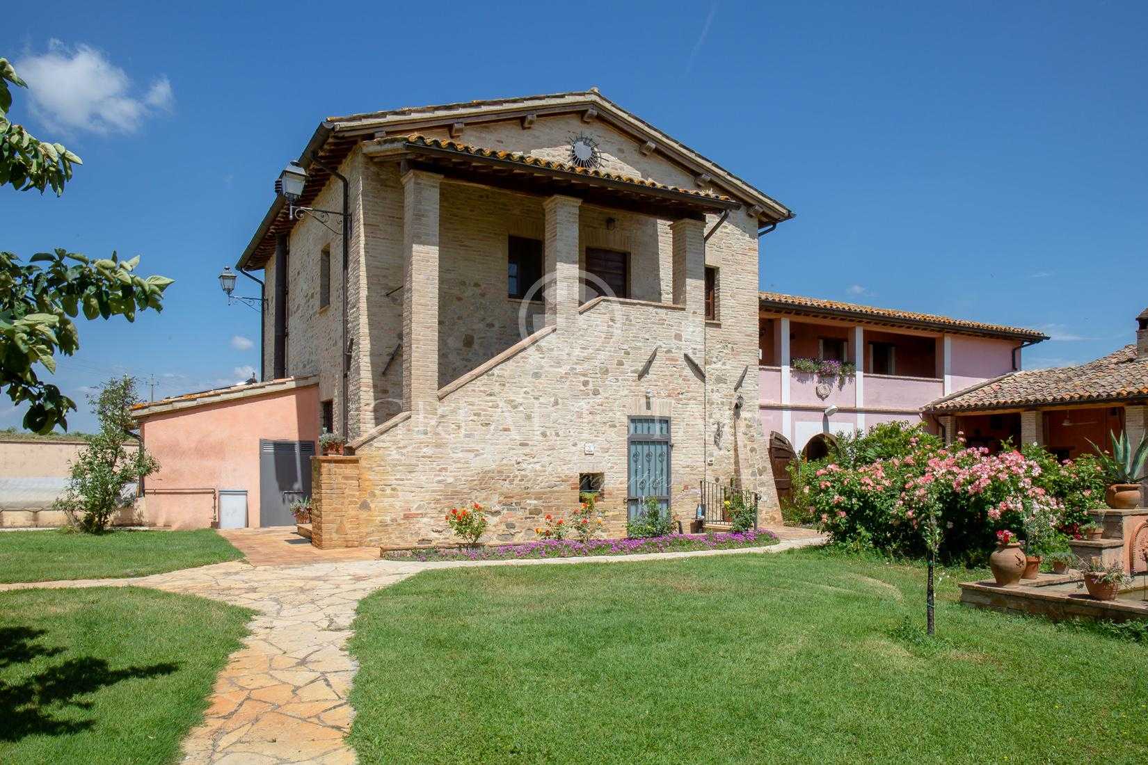 House in Bevagna, Umbria 11056843