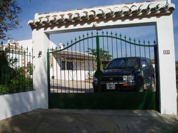 Talo sisään Iznajar, Andalusia 11056846