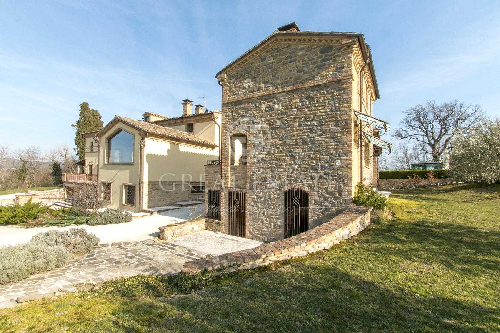 rumah dalam Caldarola, Marche 11056868