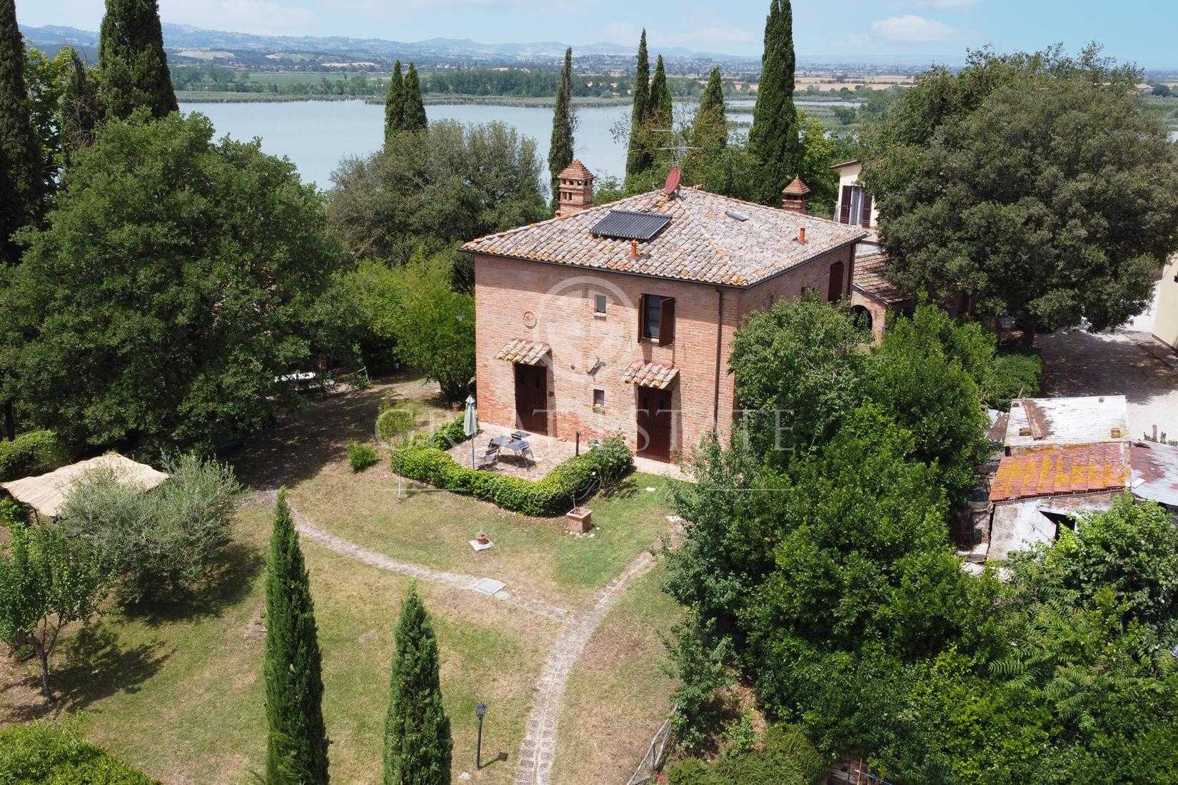 بيت في Castiglione del Lago, Umbria 11056923