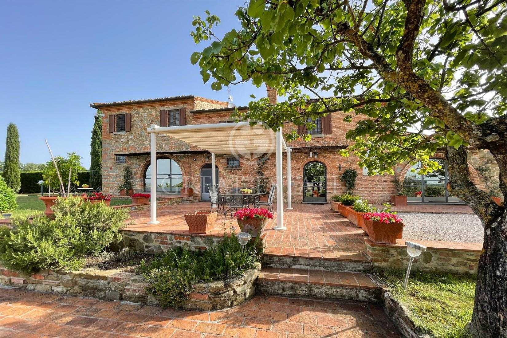 Dom w Foiano della Chiana, Toscana 11056949