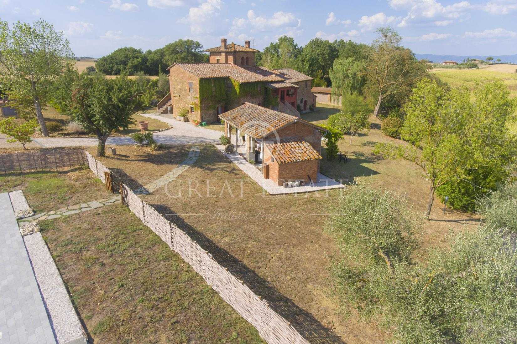 House in Castiglione del Lago, Umbria 11057008