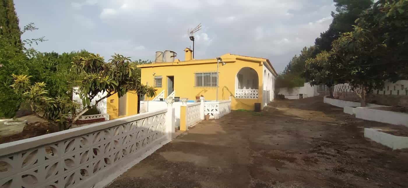 жилой дом в Cheste, Comunidad Valenciana 11057009