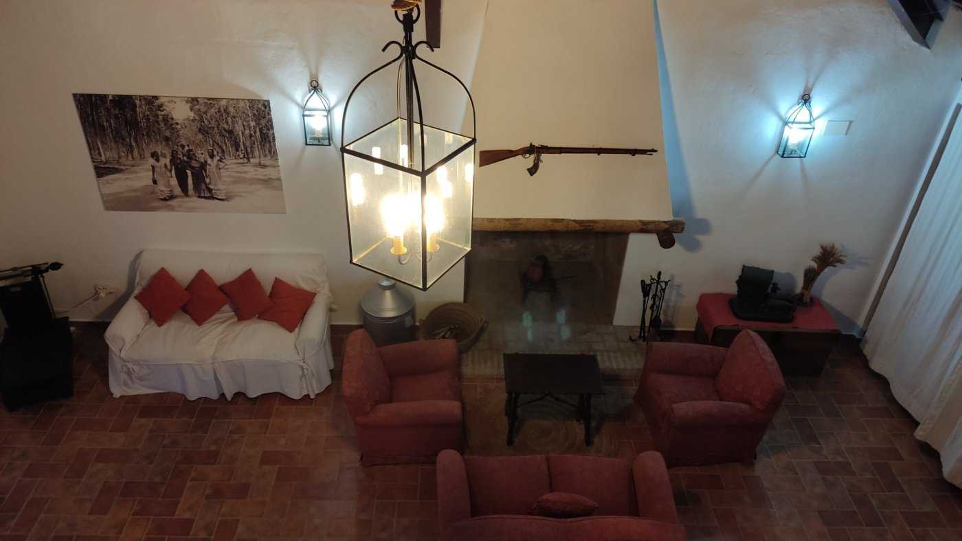 Casa nel Villamanrique de la Condesa, Andalusia 11057025