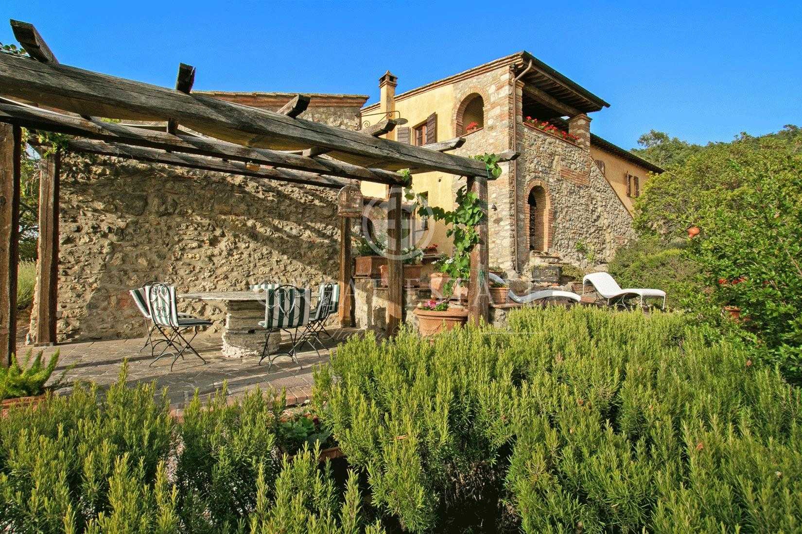 loger dans Sarteano, Toscane 11057036