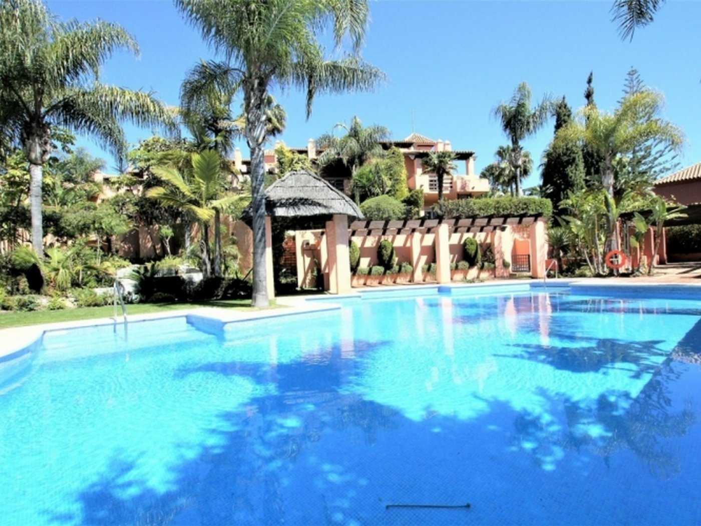 Casa nel Marbella, Andalusia 11057037