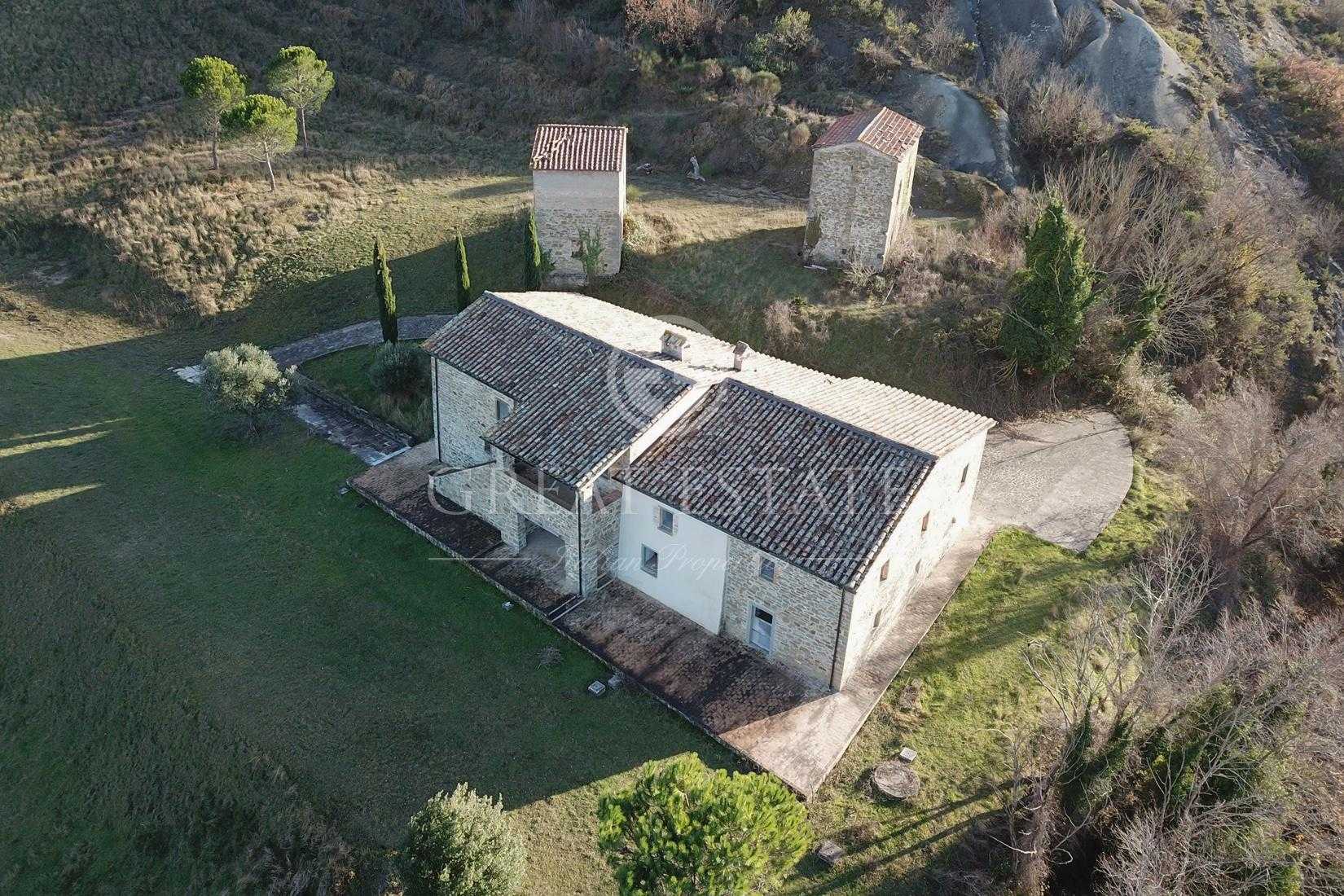 House in Gubbio, Umbria 11057051
