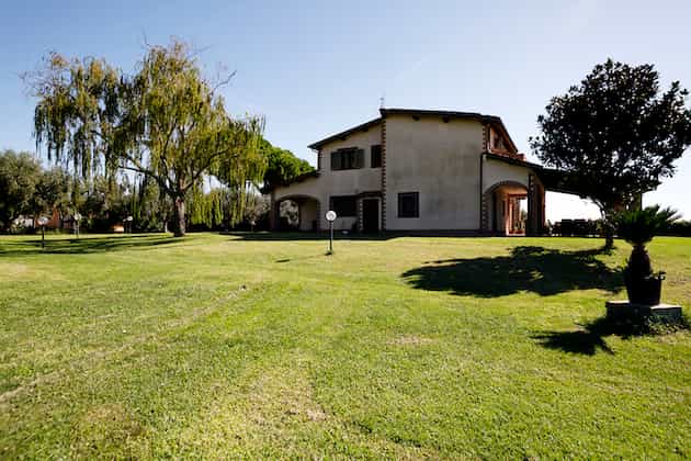 House in Tarquinia, Lazio 11057167