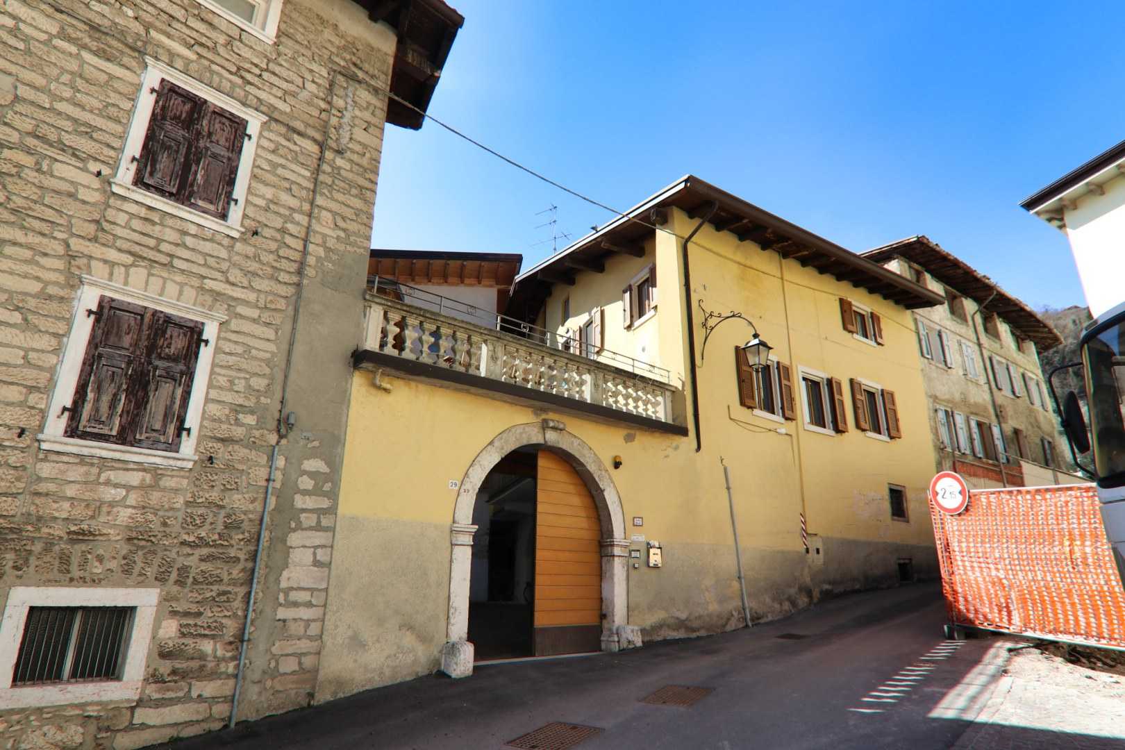 Condominio en Arco, Trentino-Alto Adigio 11057251
