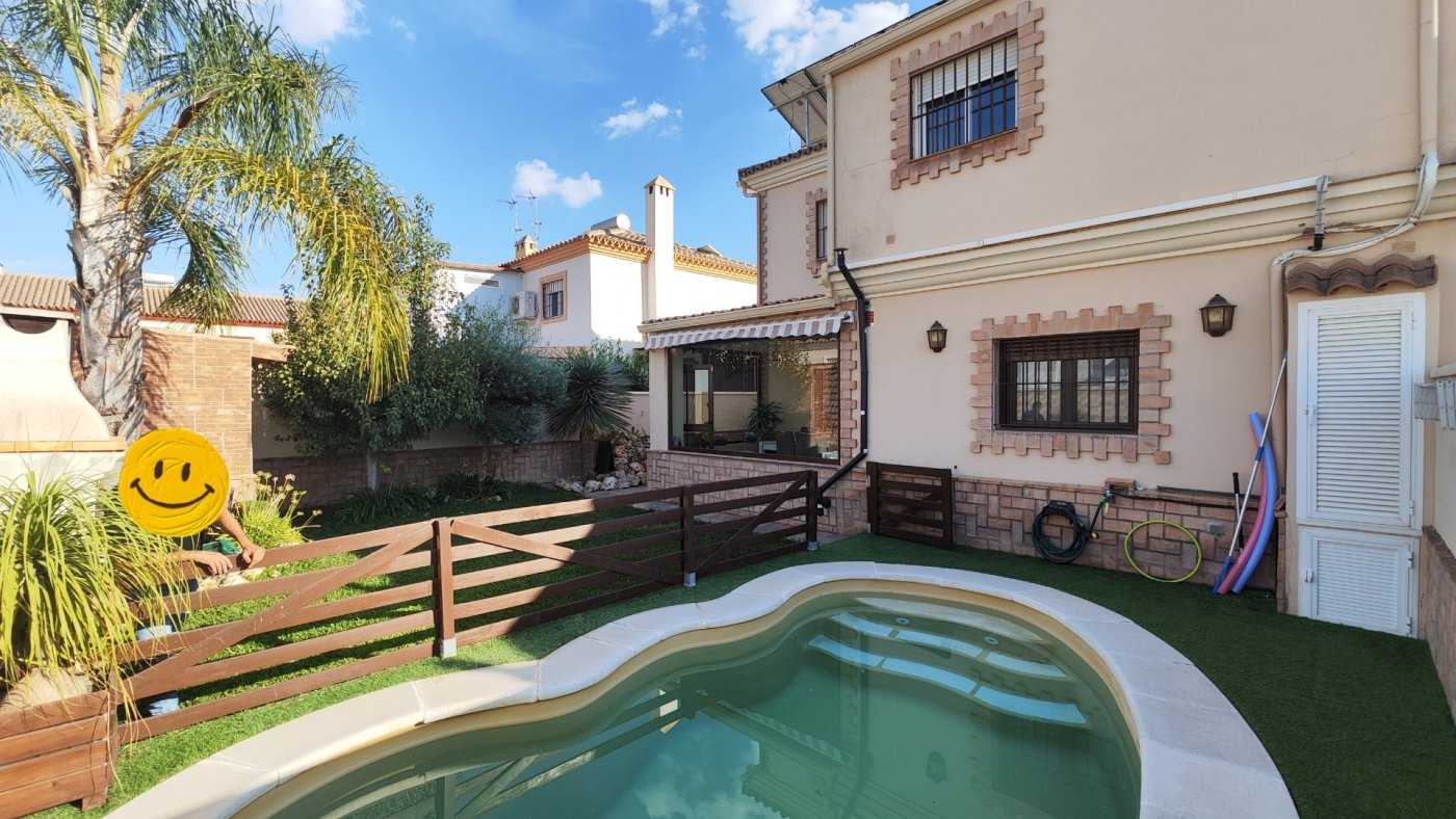 Condominio nel Villanueva del Ariscal, Andalusia 11057272