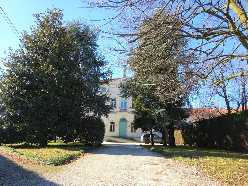 House in Caldogno, Veneto 11057285