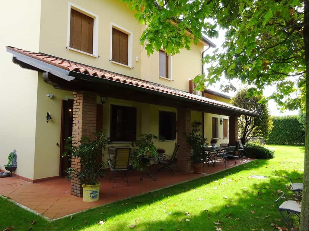 Huis in Roman Alto, Veneto 11057310