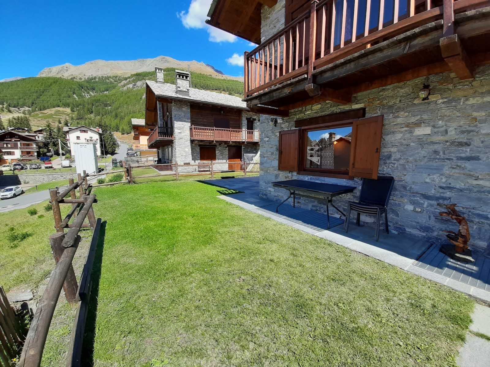 House in Cogne, Valle d'Aosta 11057360