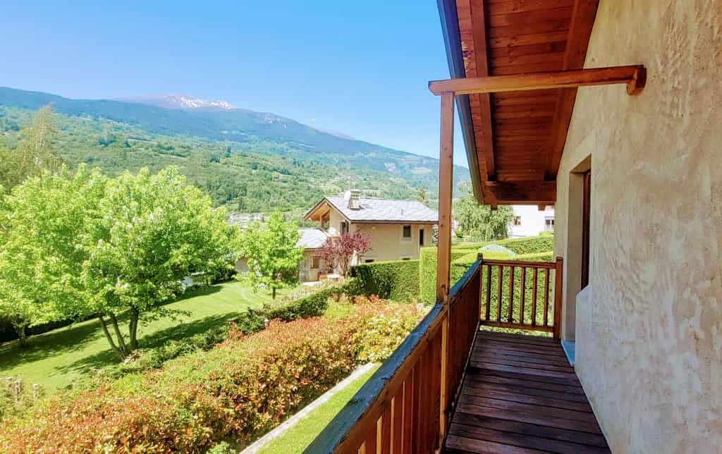 Rumah di Aosta, Aosta 11057363