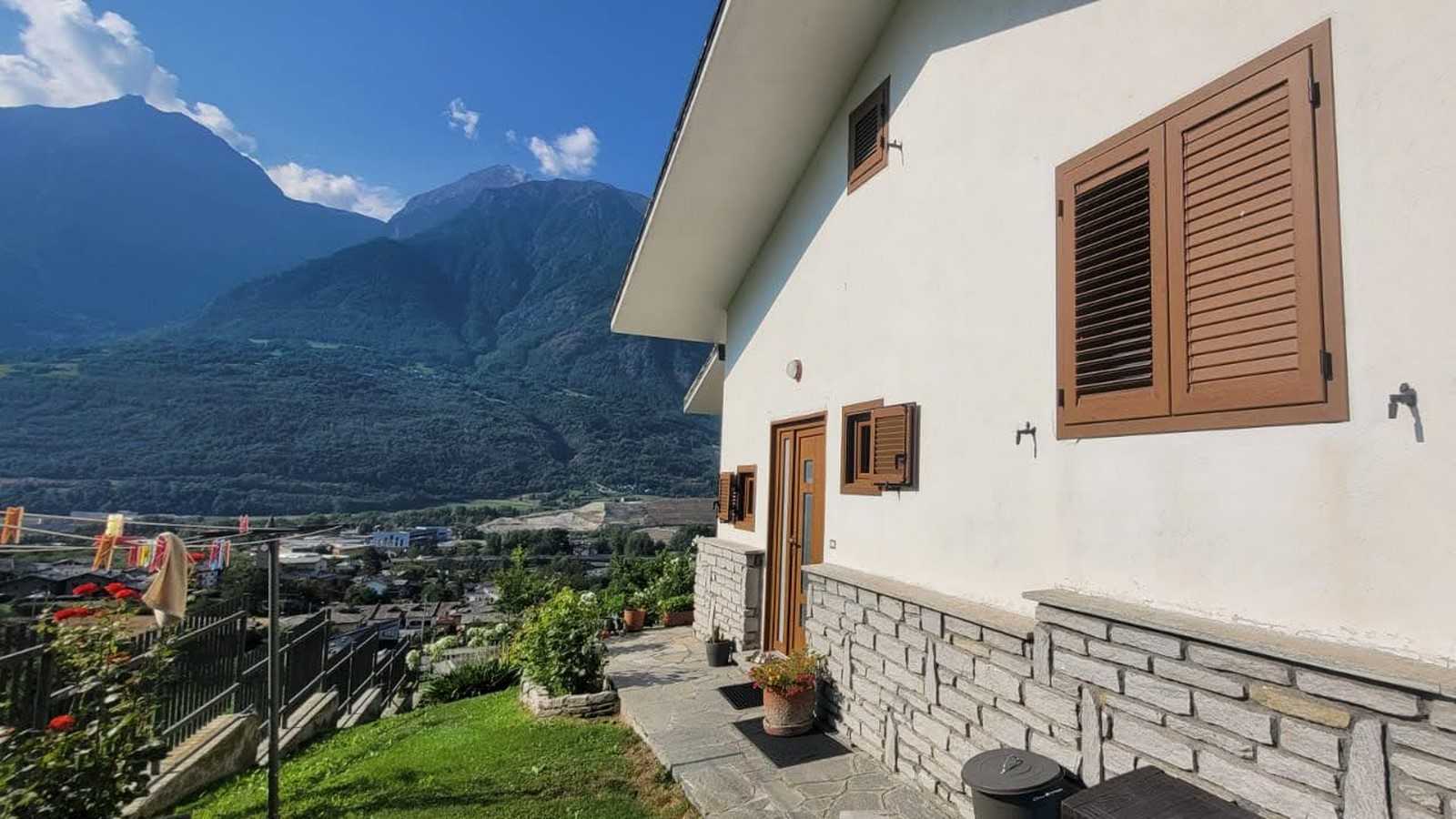 House in , Aosta 11057377