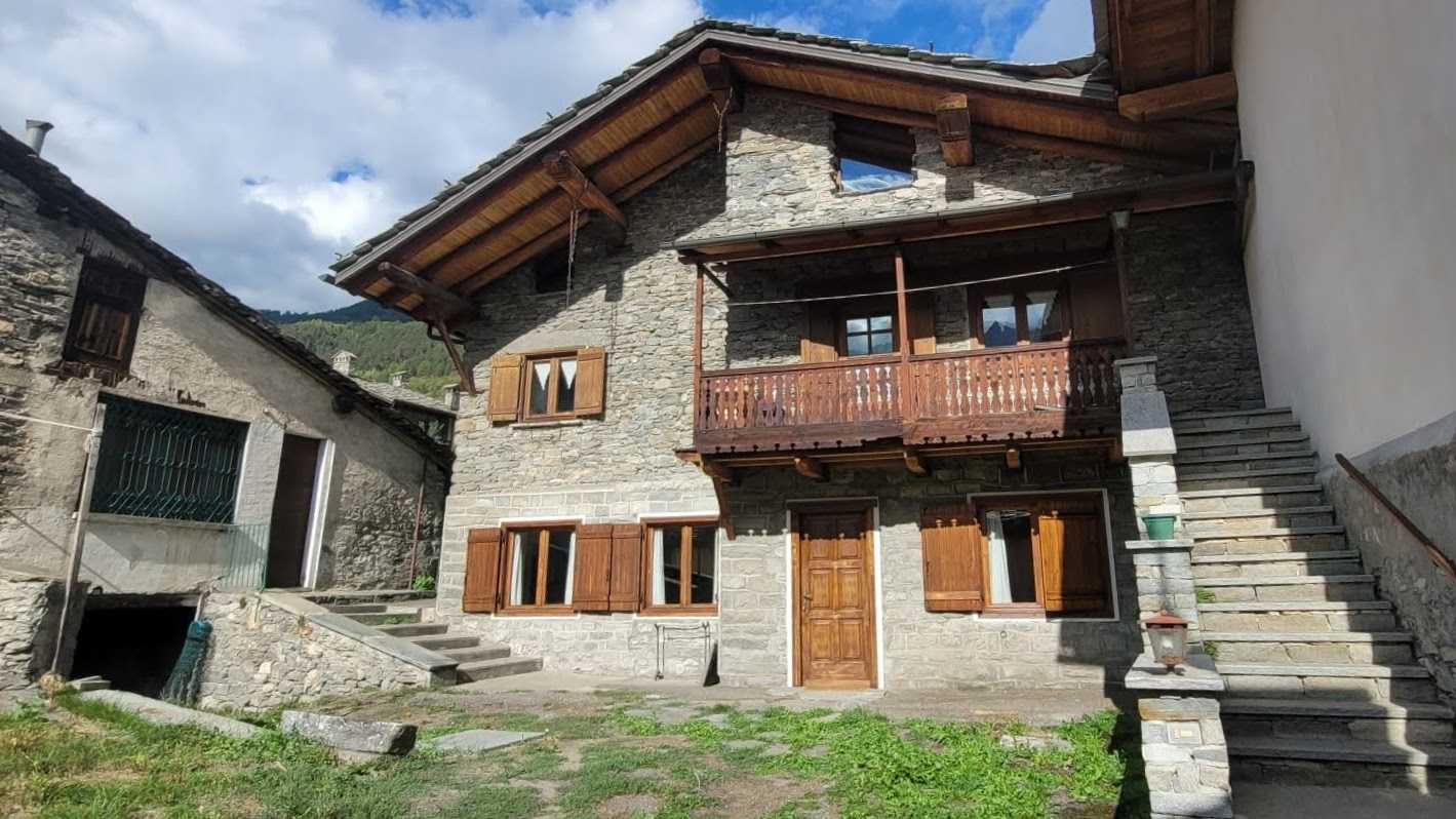 Condominium dans , Aosta 11057401