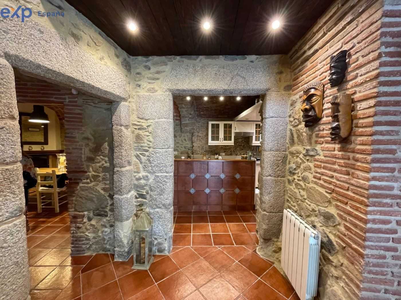 House in , Catalonia 11057434