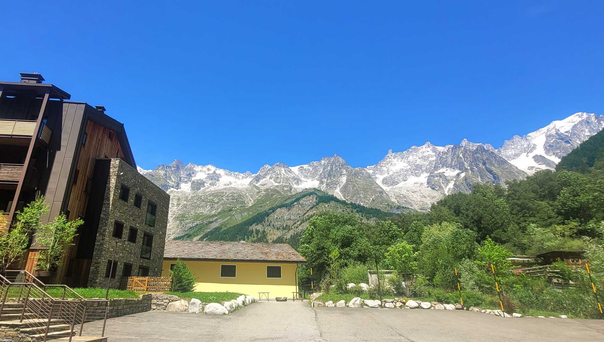 Condominio nel Courmayeur, Aosta 11057435