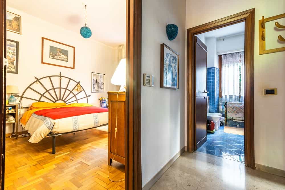 Condominium in Rome, Lazio 11057473