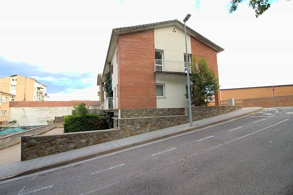 بيت في Olot, Catalunya 11057494