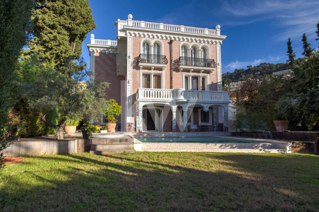 House in Nice, Provence-Alpes-Cote d'Azur 11057605