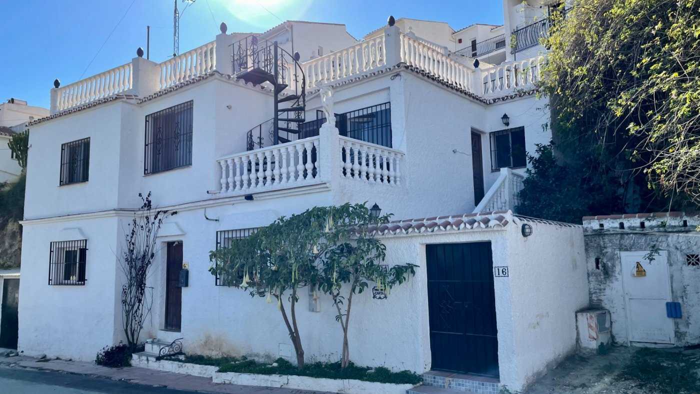 rumah dalam Nerja, Andalusia 11057676