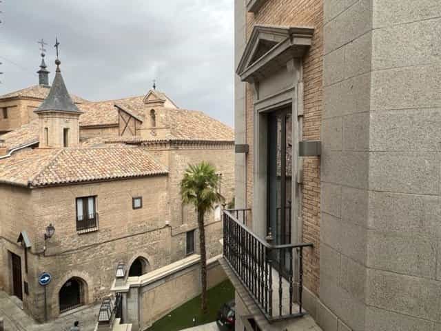 Condominium in Toledo, Castilla-La Mancha 11057706