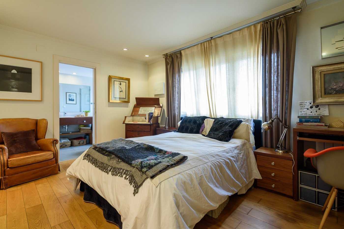 公寓 在 Oviedo, Principado de Asturias 11057761