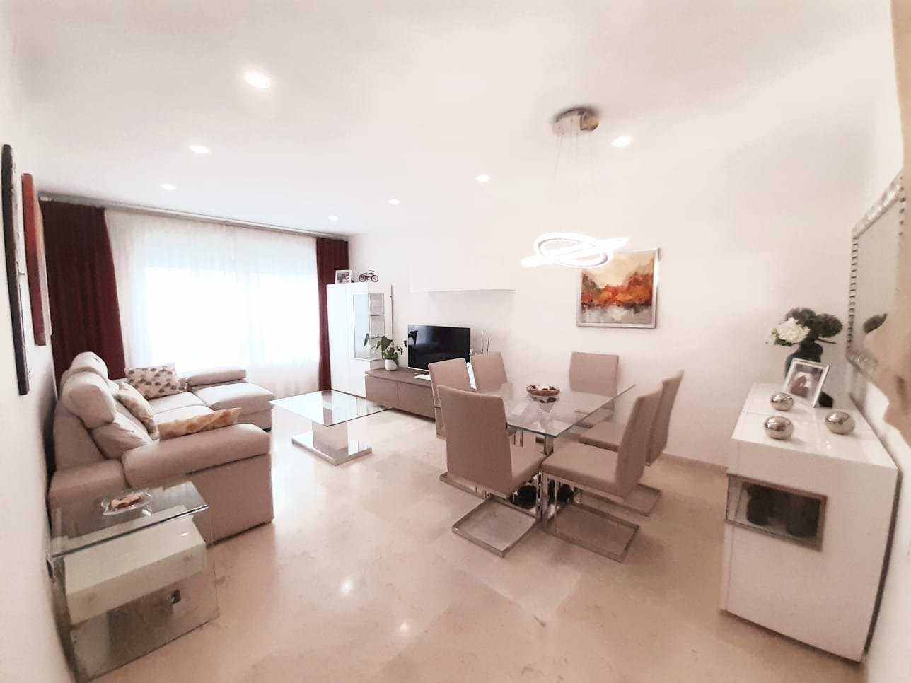 Condominium in Sevilla, Andalusia 11057850
