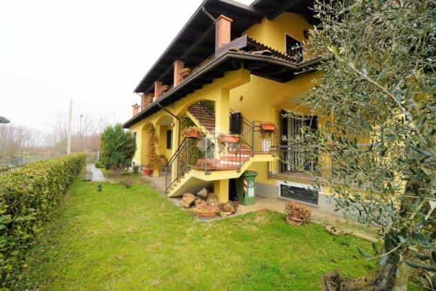 casa en Novi-Ligure, Piamonte 11057901