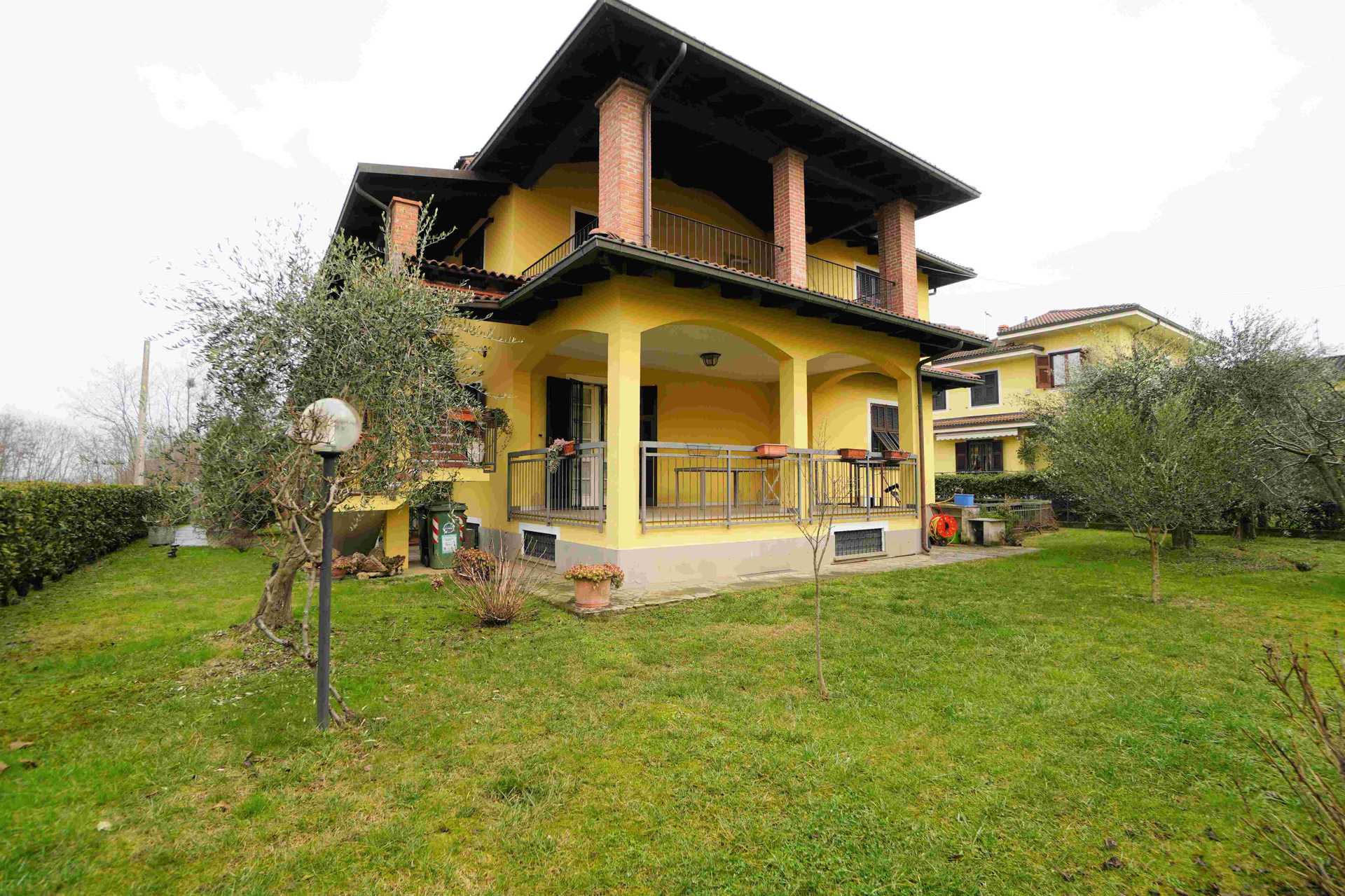 casa en Novi-Ligure, Piamonte 11057901